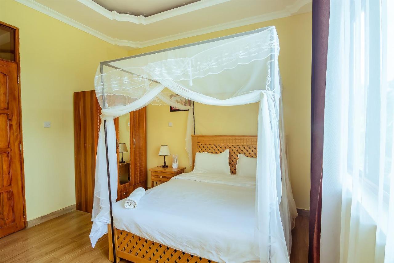 Rayan Apartments & Safaris Arusha Buitenkant foto